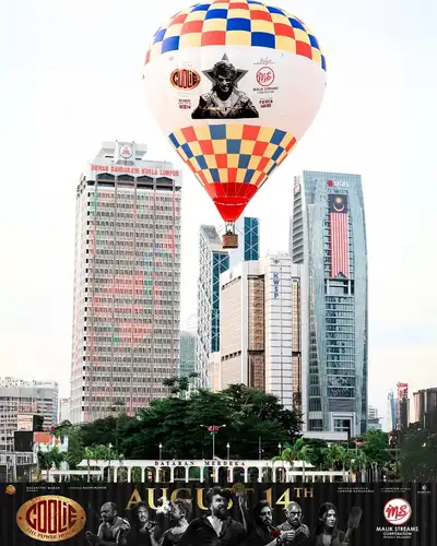 Malaysia Celebrating Coolie no 1 movie  in style by organising an hot air balloon in Dataran Merdeka, Kuala Lumpur - first ever movie promotion that is awesome