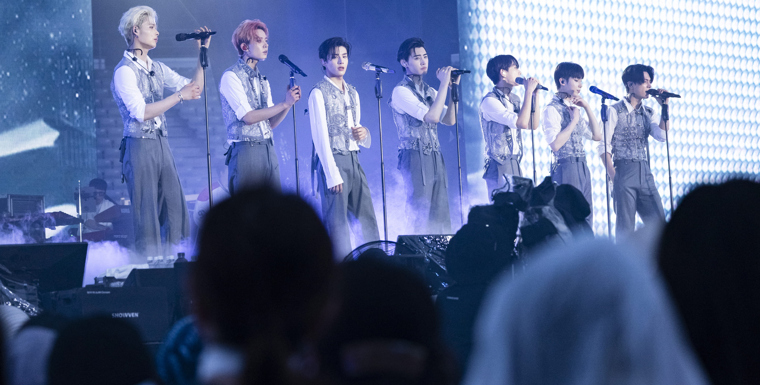 ENHYPEN [WALK THE LINE SUMMER EDITION]