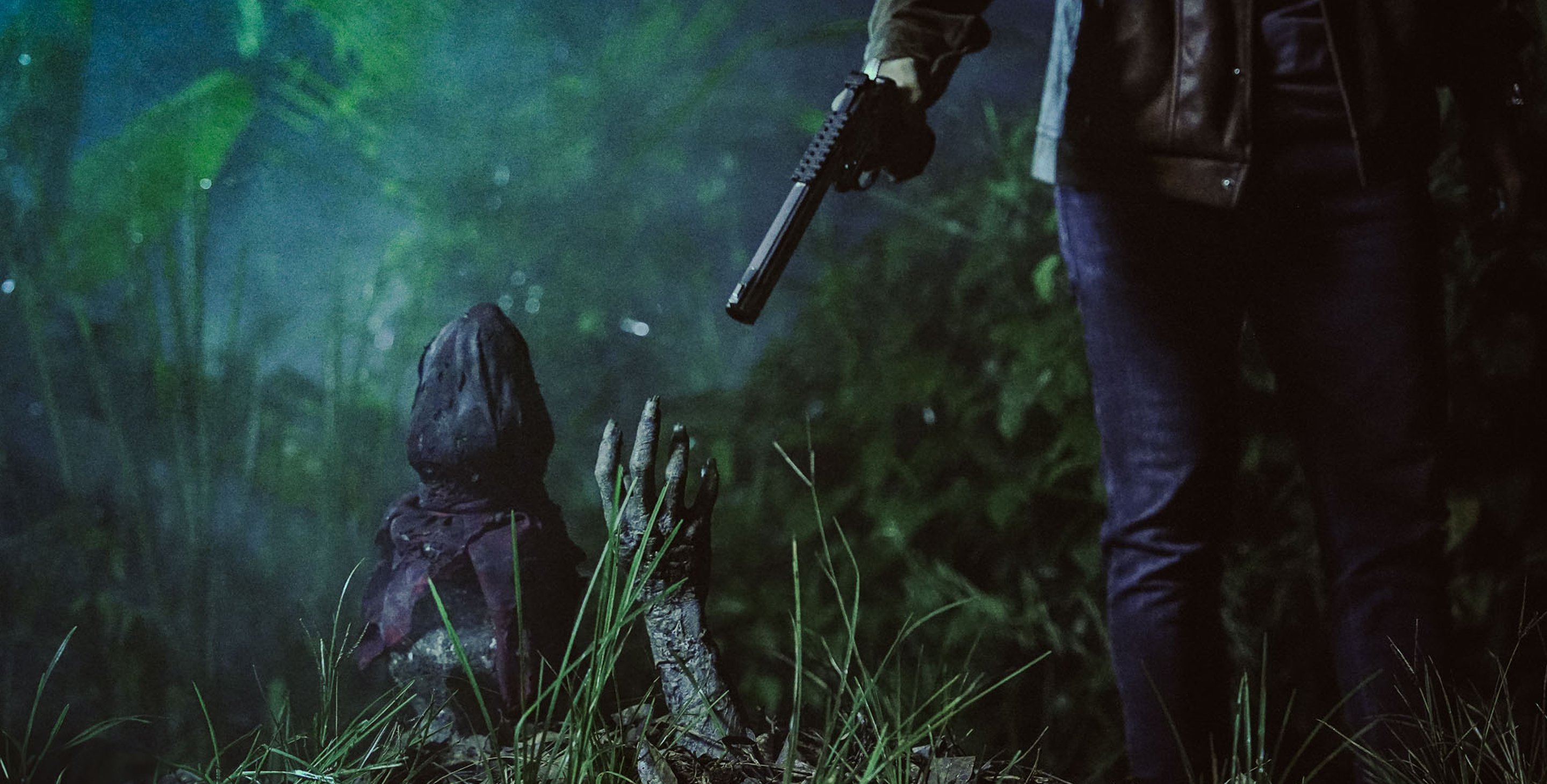 Mikael Pemburu Dua Alam