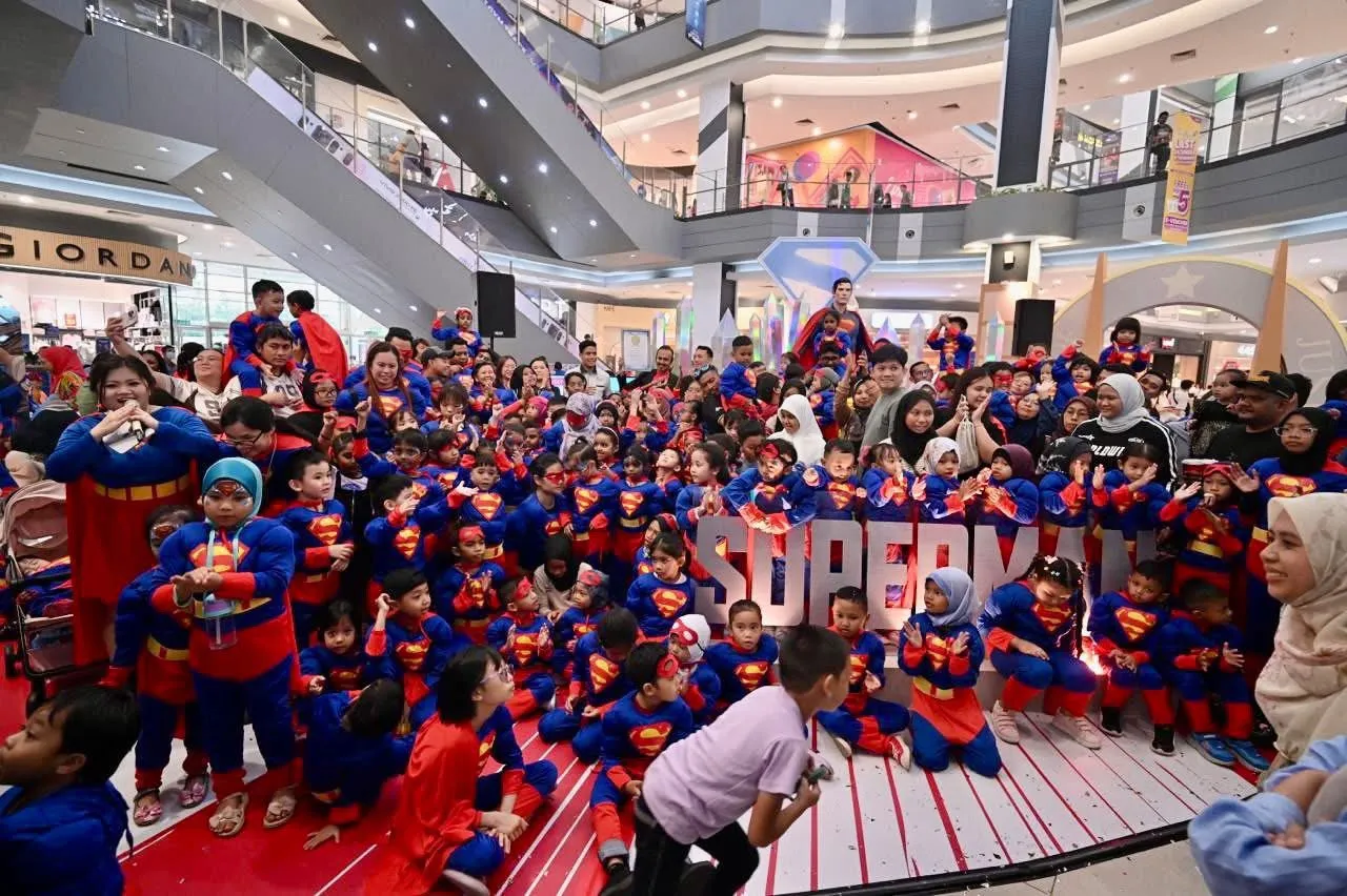 Superman - Laargest Gathering TGV AEON Bukit Indah