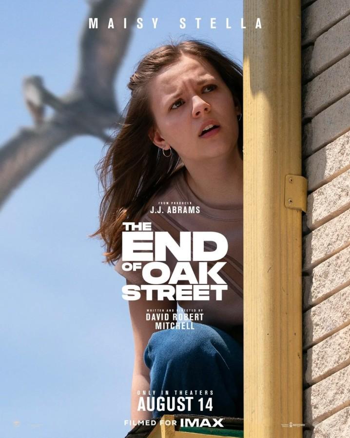 Maisy Stella The End of Oak Street Character Poster | The End of Oak Street | TGV Cinemas